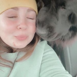 Meet your Posher, Joelle